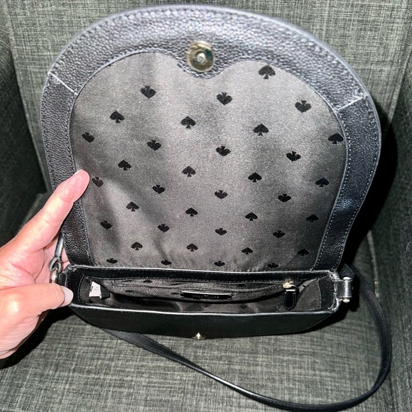 Small Kate Spade Purse Shoulder or crossbody, black - Picture 3 of 4